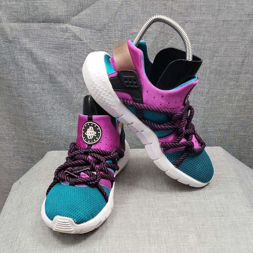 Nike Huarache NM 9.5 Emerald Green Purple Fuschia White Multi Run 705159-305